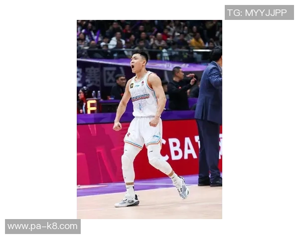 新赛季即将开启高诗岩分享山东男篮定妆照庆祝第11年征程