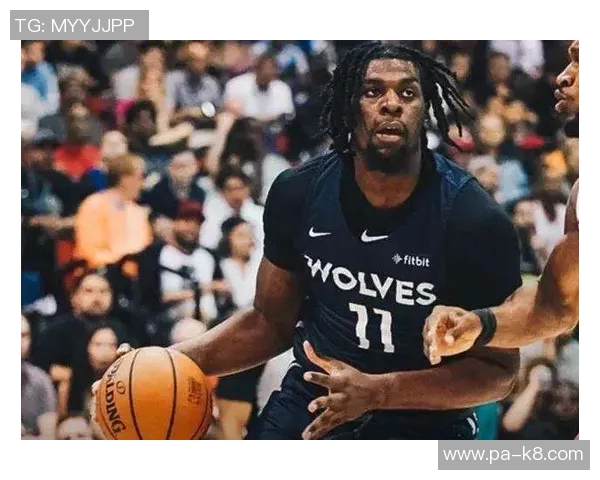 纳兹里德表现出色12投8中砍下25分10篮板三分球命中率高达71